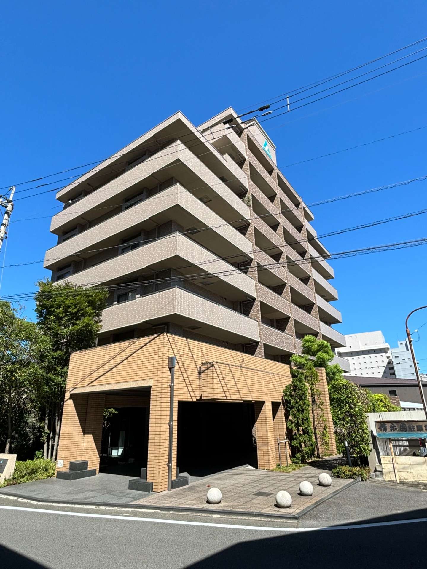 サーパス伊賀町304号